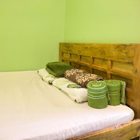 Barril Green Homestay Batuan Экстерьер фото